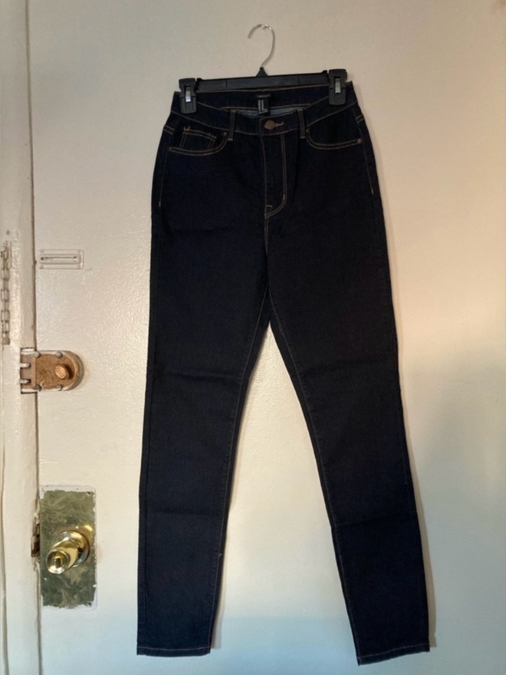 *BRAND NEW* Forever 21 Vintage Dark Blue/Black Denim Size Women 27 Skinny Jeans